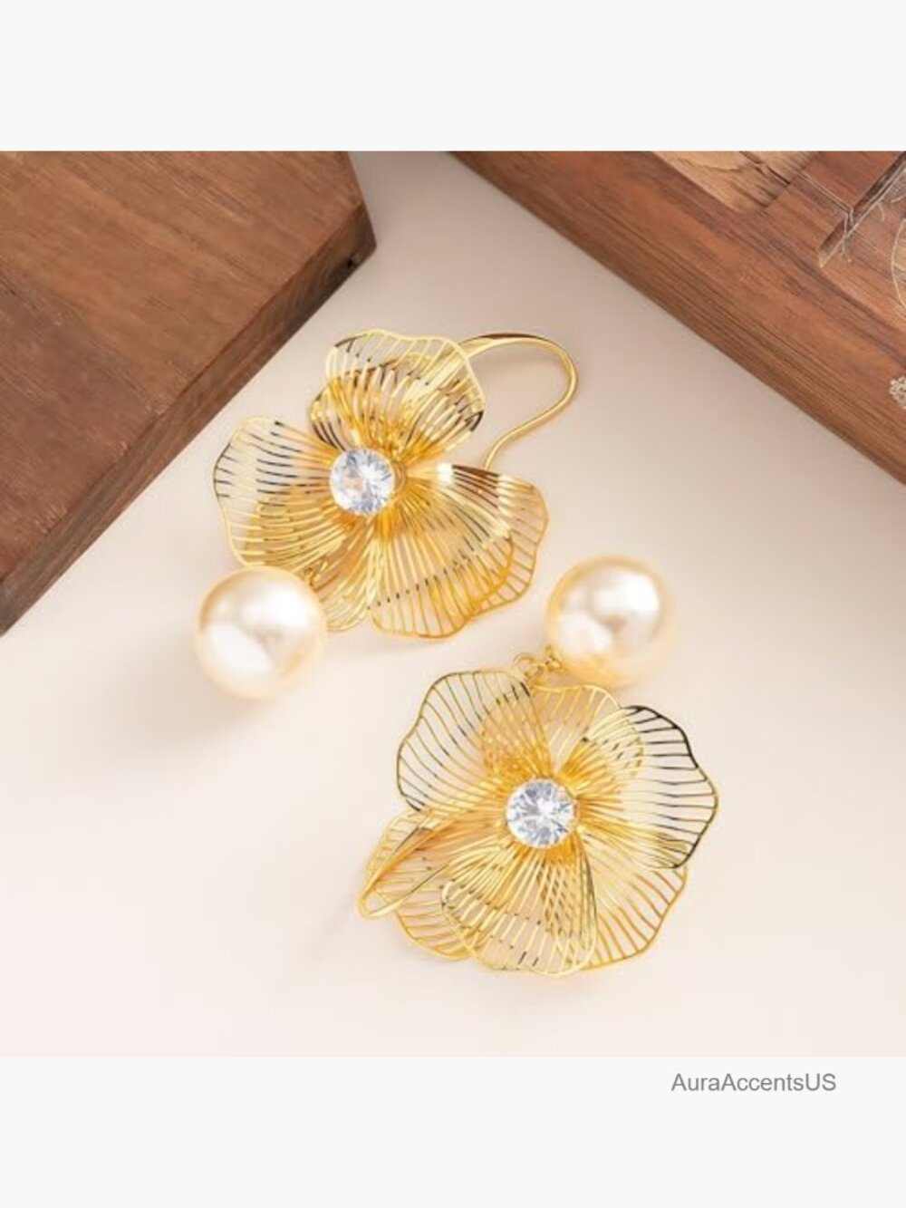 18k Gold Plated Flower Dangle Drop Earrings Trendy Lightweight Floral Jewelry - Picture 6 of 7
